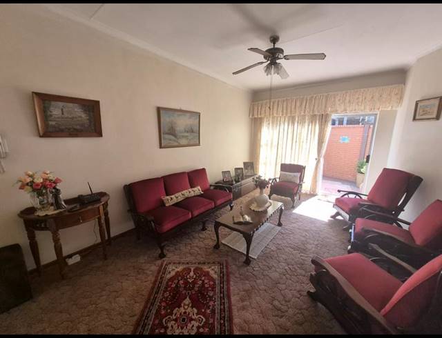 2 BEDROOM TOWNHOUSE FOR SALE IN VANDERBIJLPARK CW 6